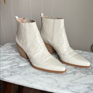 Sam Edelman Winona Ankle Bootie